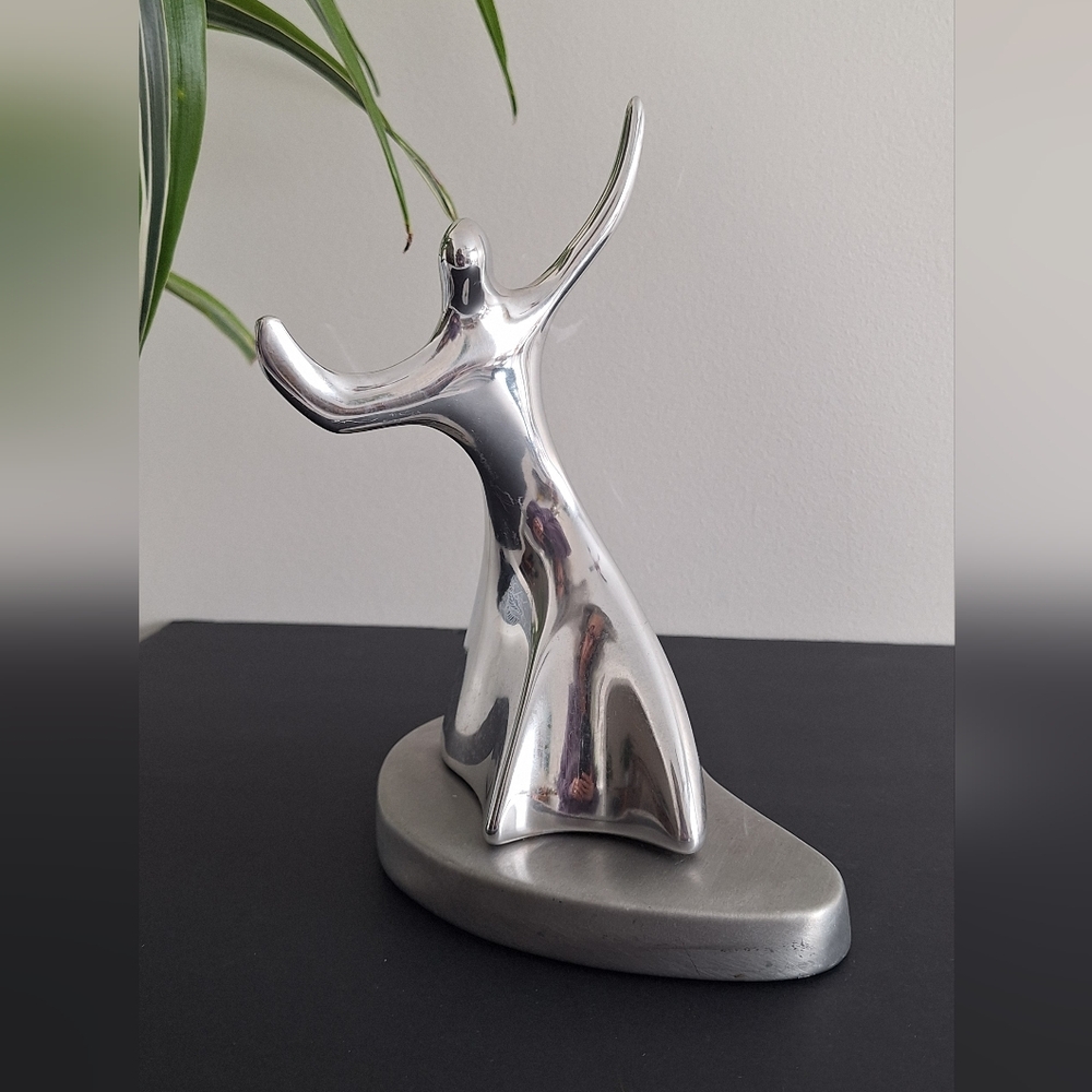 Very rare Hoselton artistic sculpture in solid aluminum